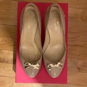 Kate spade bow accented heels